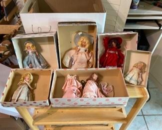 Vintage Storybook dolls.