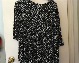 Jessica London woman's size 22/24 blouse