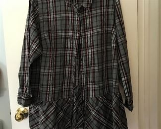Joan Rivers woman's size 3X plaid blouse