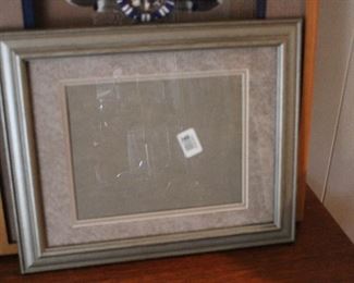 Empty frame awaiting your treasure!