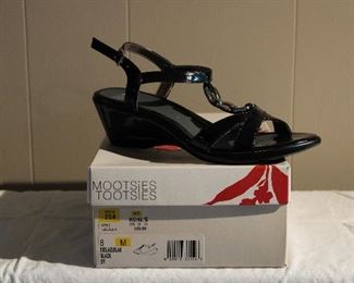 Mootsies Tootsies size 8 black sandals...yes, New in Box!