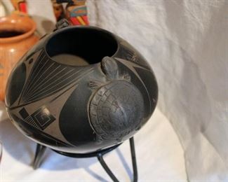 Rito Talavera Quezada stone-polished blackware with sculptural forms of turtles added to the rim and the upper side of this olla