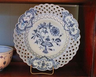 Antique signed Meissen porcelain plate with reticulated rim