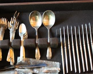 c. 1955 Oneida silver plate Gay Adventure pattern service for 12 with multiple service pieces!