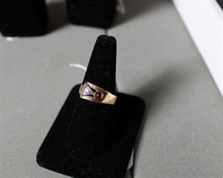Larger men's 1940's Art Moderne diamond and synthetic ruby cabochon ring in 14K yellow gold