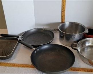 Cooking pots & pans