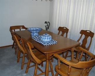 Vintage table and 6 chairs