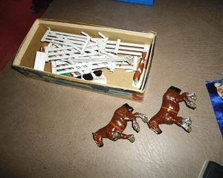 toy metal fencing and metal horses