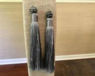 Silk Tassel Pierced Earrings
Lot #: 53