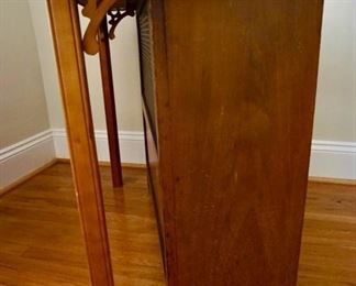 Radiator cover (available online in our pre-sale)