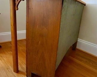 Radiator cover (available online in our pre-sale)