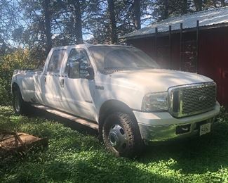 White 2006 Ford F-350 V8 turbo diesel , Lariat Superduty dually. 209K miles.  6.0 $12,500  OBO - offers only message me directly. Calls will be made Saturday Oct 2. 