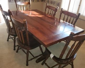 Trying to presell DR table set, $250