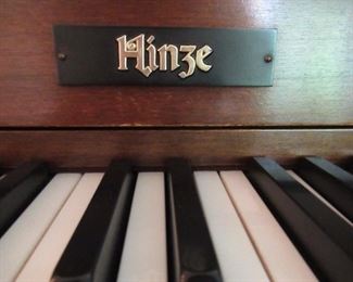 Minze Piano
