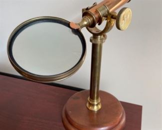 Desk Top Magnifying Glass