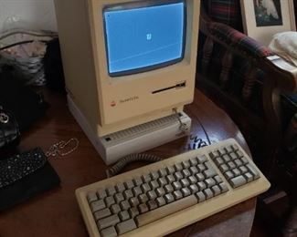 Macintosh Plus computer, as-is, need cleanup and likely OS... no mouse