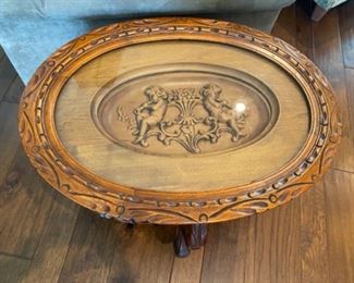 Carved coffee table, tray removable 