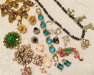 nice collection of vintage costume jewelr