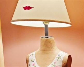 Custom mannequin lamp 