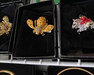 Joan Rivers Classic BEE Pins/Boxes