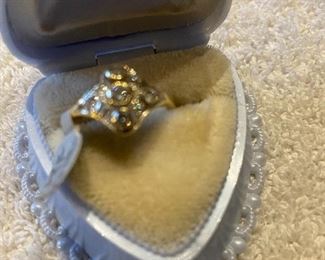 Vintage 18k Ring with Diamonds