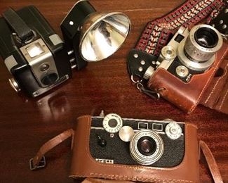 Excellent condition vintage cameras. 