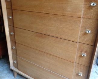 Mid Century Modern 5 drawer dresser