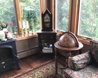 Globe Bar , 19th C Steeple Clock