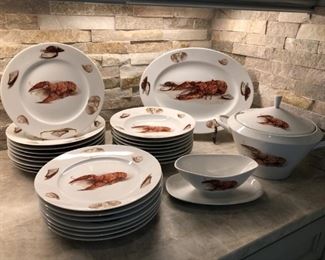 (27) Vintage Porcelain Dinnerware w Crawfish Motif