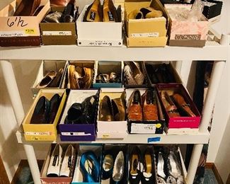 Many ladies shoes ——- size 6 1/2
