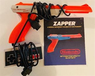 Regular Nintendo zapper and controller