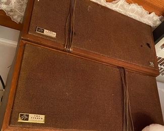 Mid Century Modern “The Fisher Heritage Series” Bookshelf Speakers 