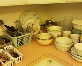 Kitchen Bowls and Utensils