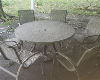 outdoor patio table with 6 chairs