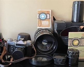 Russian cameras and lens' including MTO telelens 1000AM f/10.5 1100 M42 with case, Zenit-E 35mm film camera, Praktica 35mm camera, 3M-5A 500mm f/8 telelens