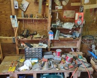 Contents Of Work Bench
