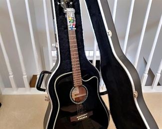 Takamine Acoustic Guitar
EG531SSC