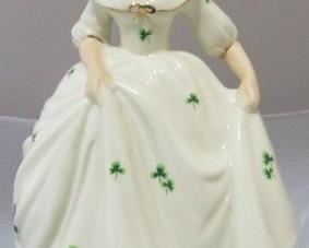 71x - Sankyo Music Box Porcelain Doll 4-1/2L x 8Tall
