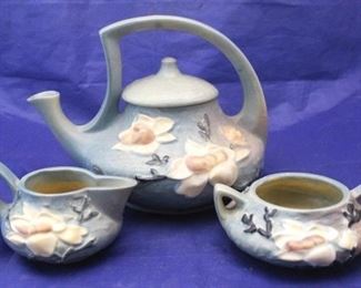 135 - Roseville Pottery Magnolia 3pc tea set
