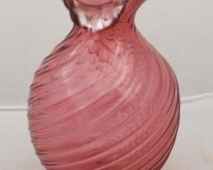 140 - Cranberry Ruffled Edge Swirl Glass Vase 9" tall
