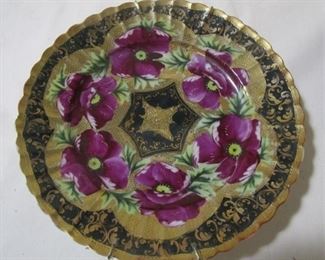 309x - Gold Painted Flower Wall Plate 8.5" round
