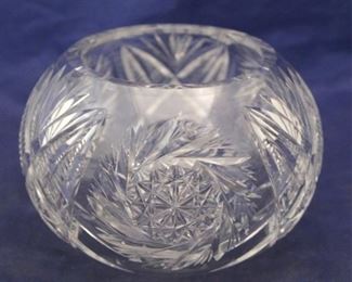 370 - Crystal Vase ( As is, Chipped) 5 " round
