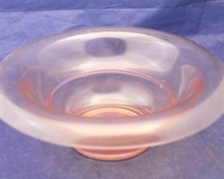 472 - Pink glass bowl 9 3/4 round
