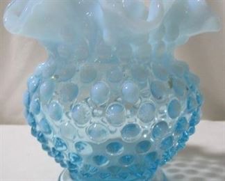 474x - Fenton Blue Hobnail Opalescent Vase
