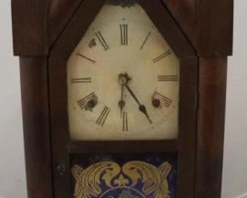 562 - J.J. Beam Clock Co. Mantle Clock ( As is) Missing fianial 191/2"X 9 1/2"
