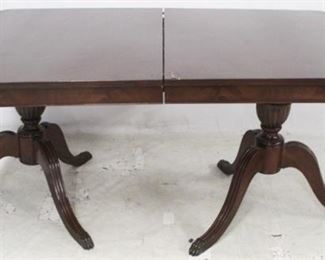 690 - Duncan Phyfe double pedestal dining table 30 1/2 x 62 x 43