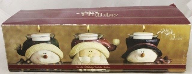 740 - Holiday Home Accents candle holders in box
