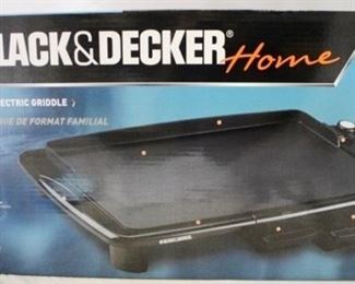 741 - Black & Decker family size electric griddle
