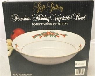 752 - Gift Gallery porcelain holiday bowl in box
