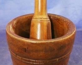 870 - Wooden mortar & pestle 6 x 6


